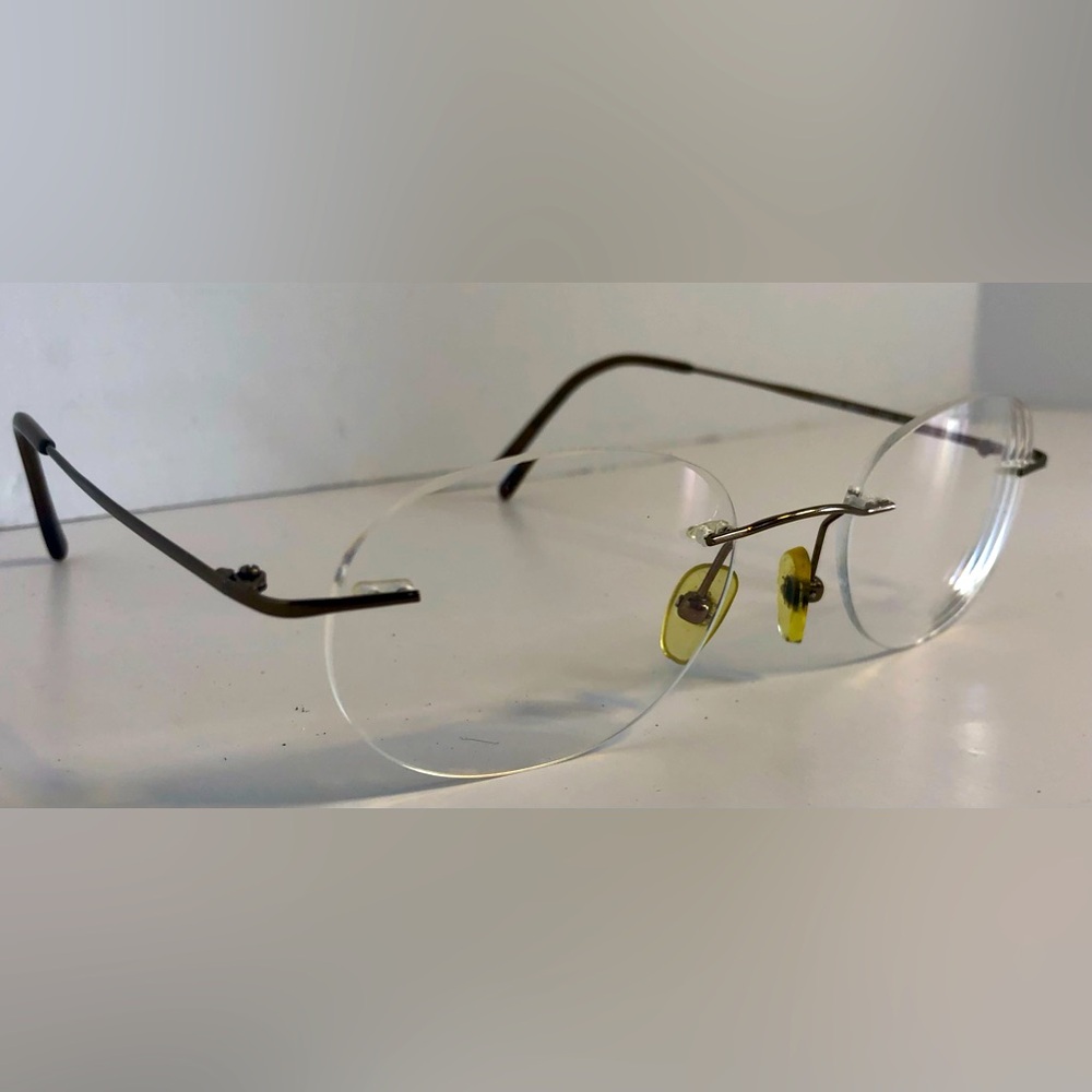 Brooks Brothers Titanium Wire Framed Eyeglasses 1230T 50-19 130 case included